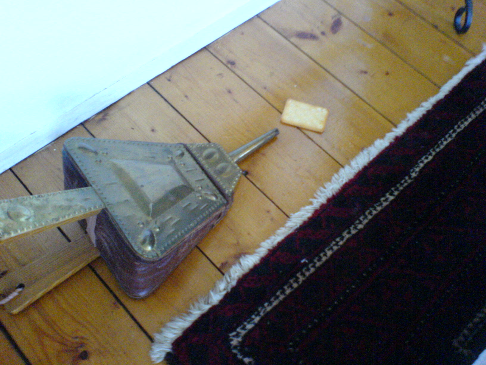 Saltinen blir blåst.